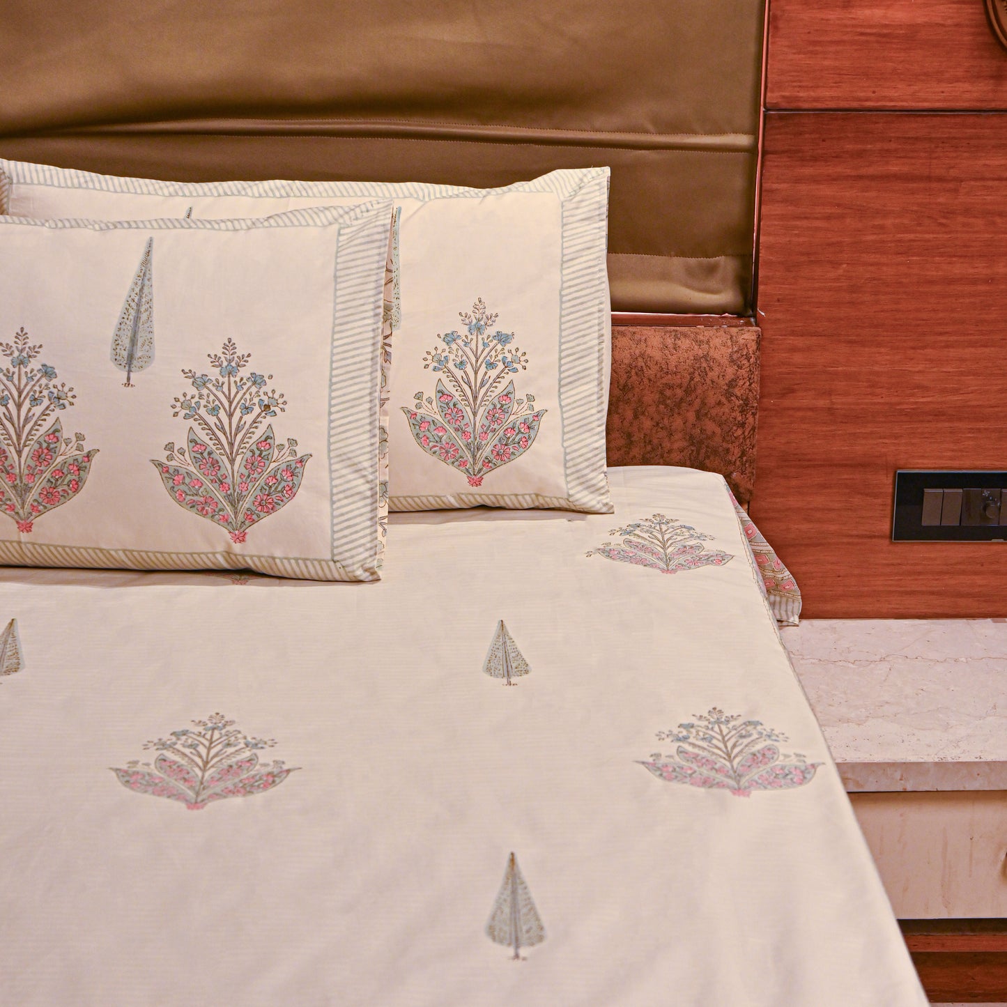Heritage Block Print 100% Cotton Percale Bedsheet with 2 Pillowcases