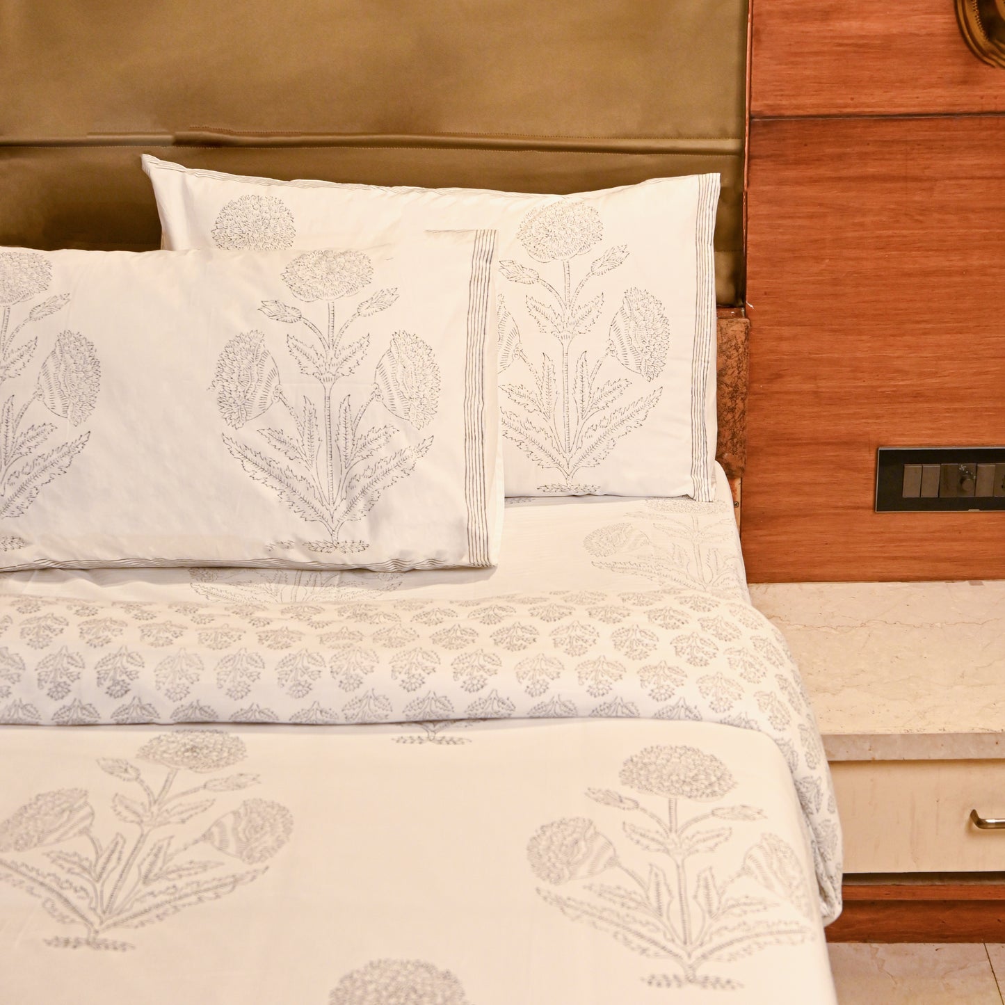 Heritage Block Print 100% Cotton Percale Bedsheet with 2 Pillowcases