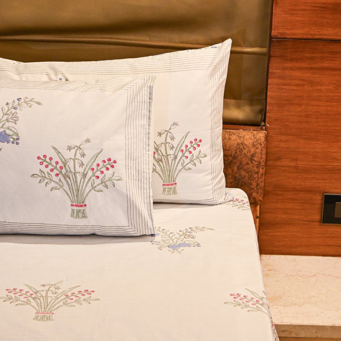 Heritage Block Print 100% Cotton Percale Bedsheet with 2 Pillowcases