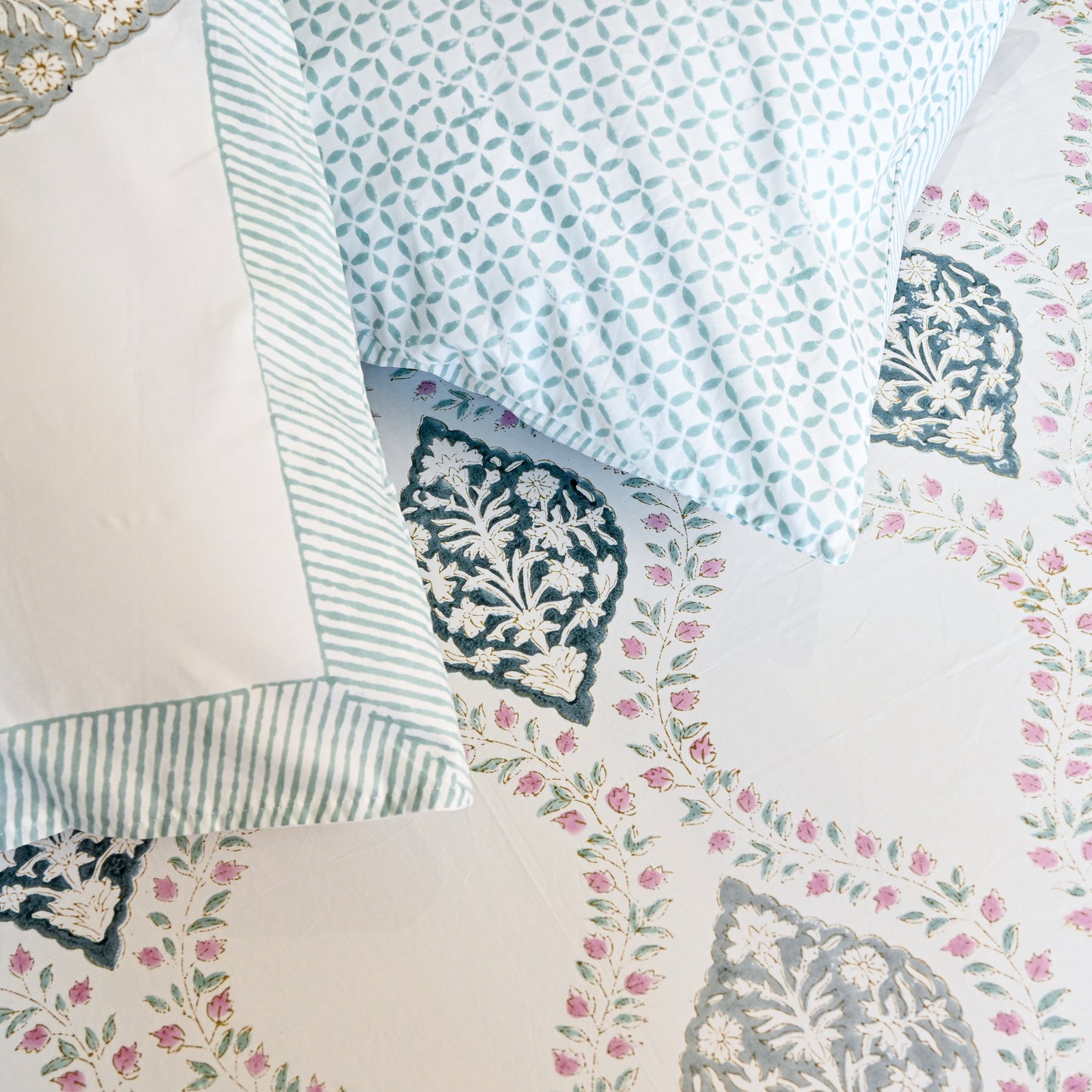 Heritage Block Print 100% Cotton Percale Bedsheet with 2 Pillowcases
