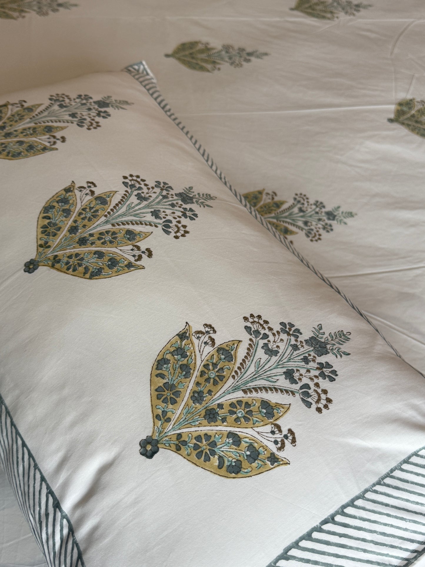 Heritage Block Print 100% Cotton Percale Bedsheet with 2 Pillowcases - SAR-0432-LBL