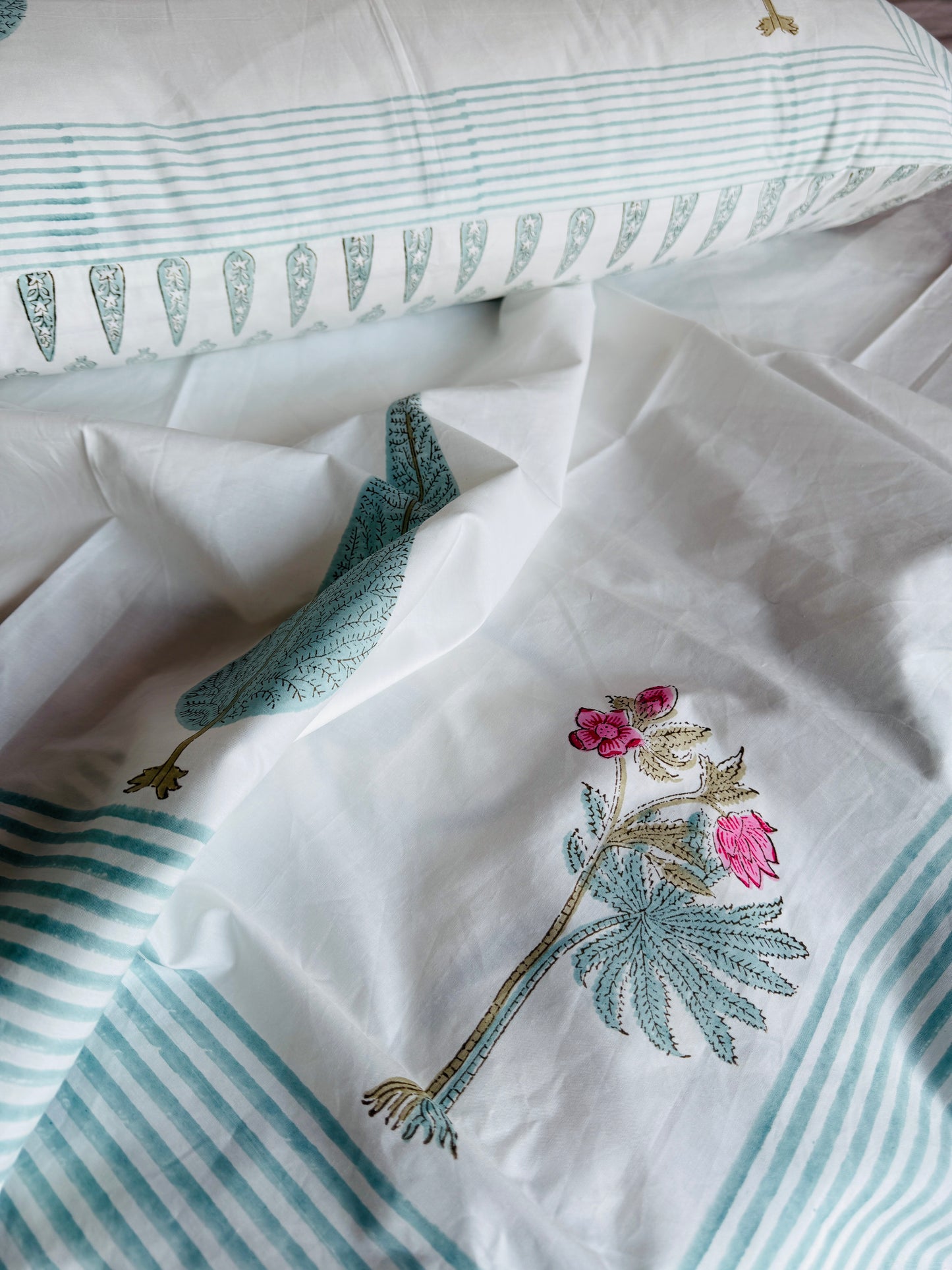 Heritage Block Print 100% Cotton Percale Bedsheet with 2 Pillowcases