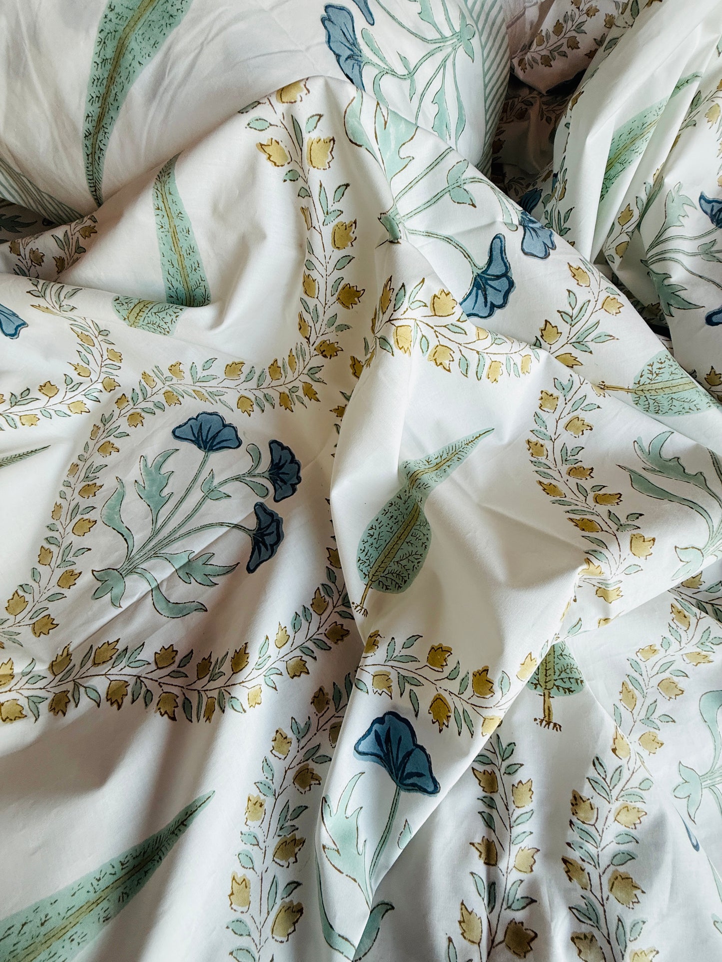 Santorini Block Print 100% Cotton Percale Bedsheet with 2 Pillowcases