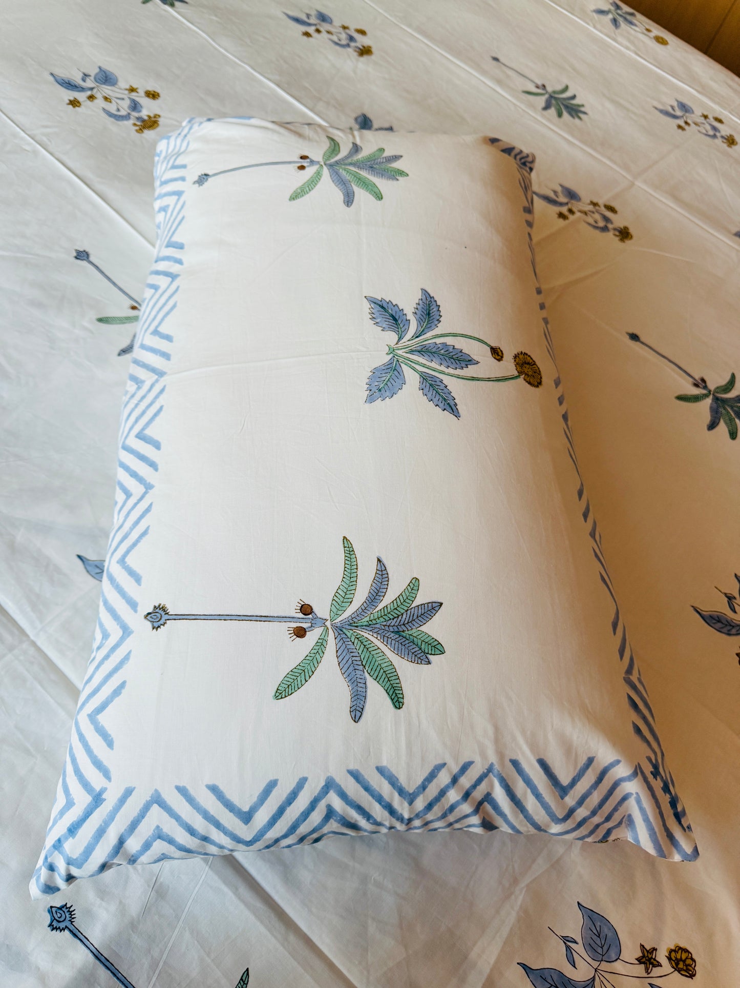 Santorini Block Print 100% Cotton Percale Bedsheet with 2 Pillowcases