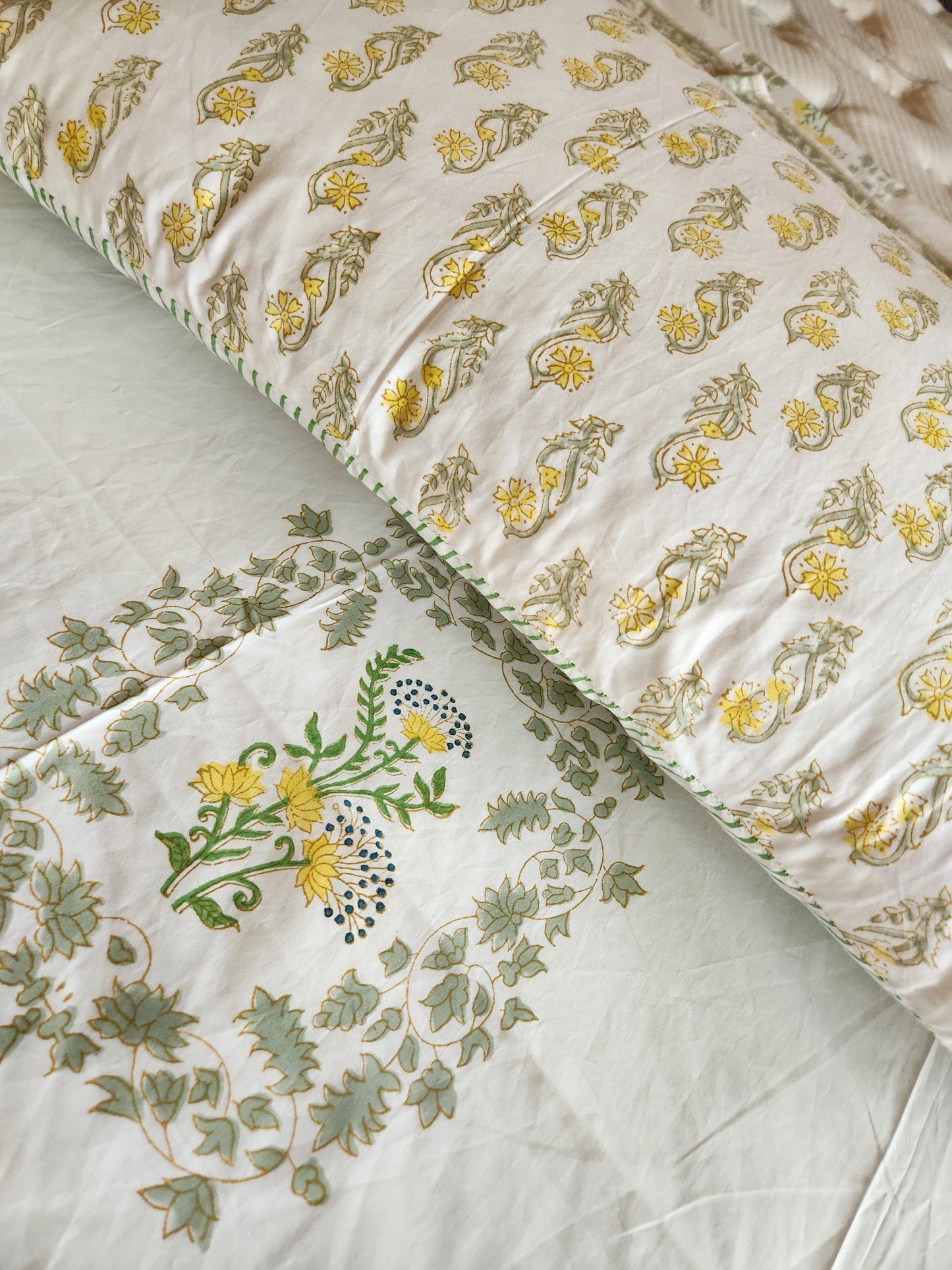 Heritage Block Print 100% Cotton Percale Bedsheet with 2 Pillowcases