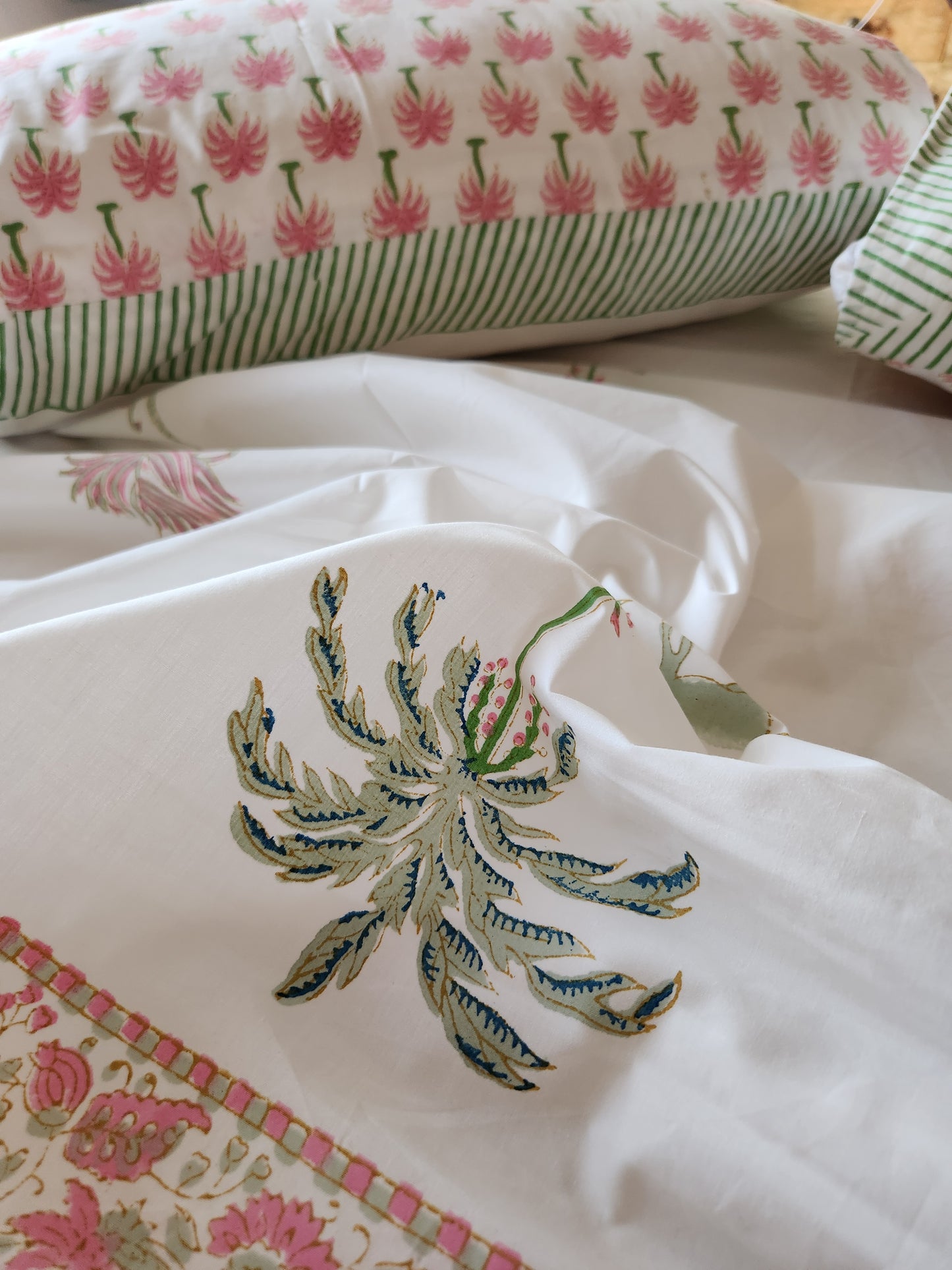 Heritage Block Print 100% Cotton Percale Bedsheet with 2 Pillowcases
