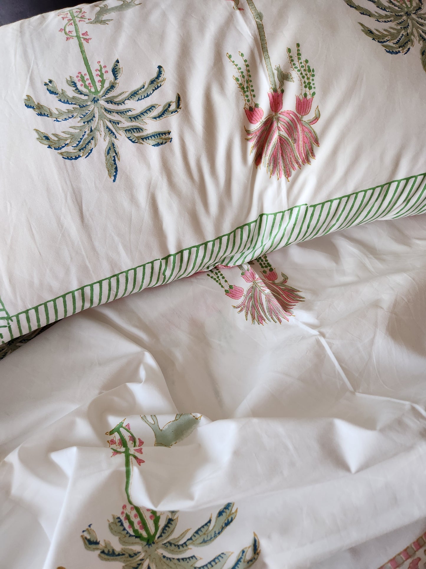 Heritage Block Print 100% Cotton Percale Bedsheet with 2 Pillowcases