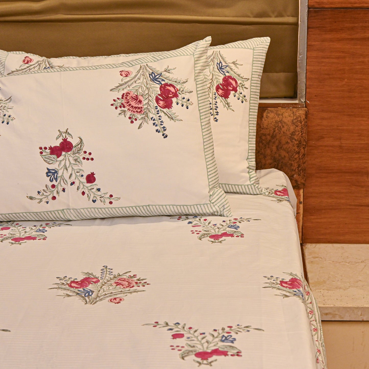 Heritage Block Print 100% Cotton Percale Bedsheet with 2 Pillowcases