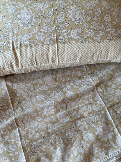 Heritage Block Print 100% Cotton Percale Bedsheet with 2 Pillowcases