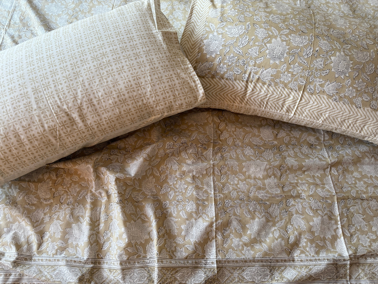 Heritage Block Print 100% Cotton Percale Bedsheet with 2 Pillowcases