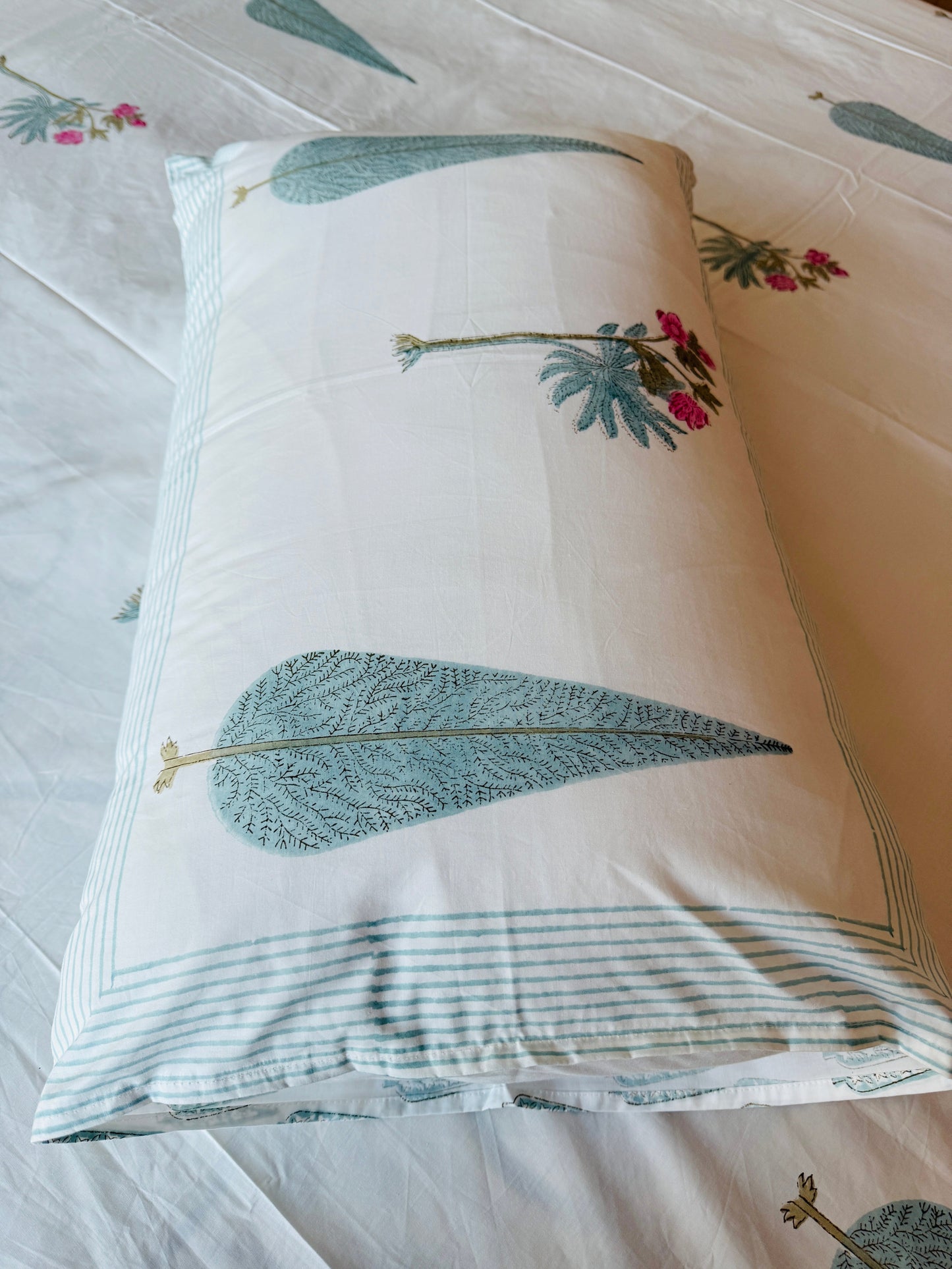 Heritage Block Print 100% Cotton Percale Bedsheet with 2 Pillowcases