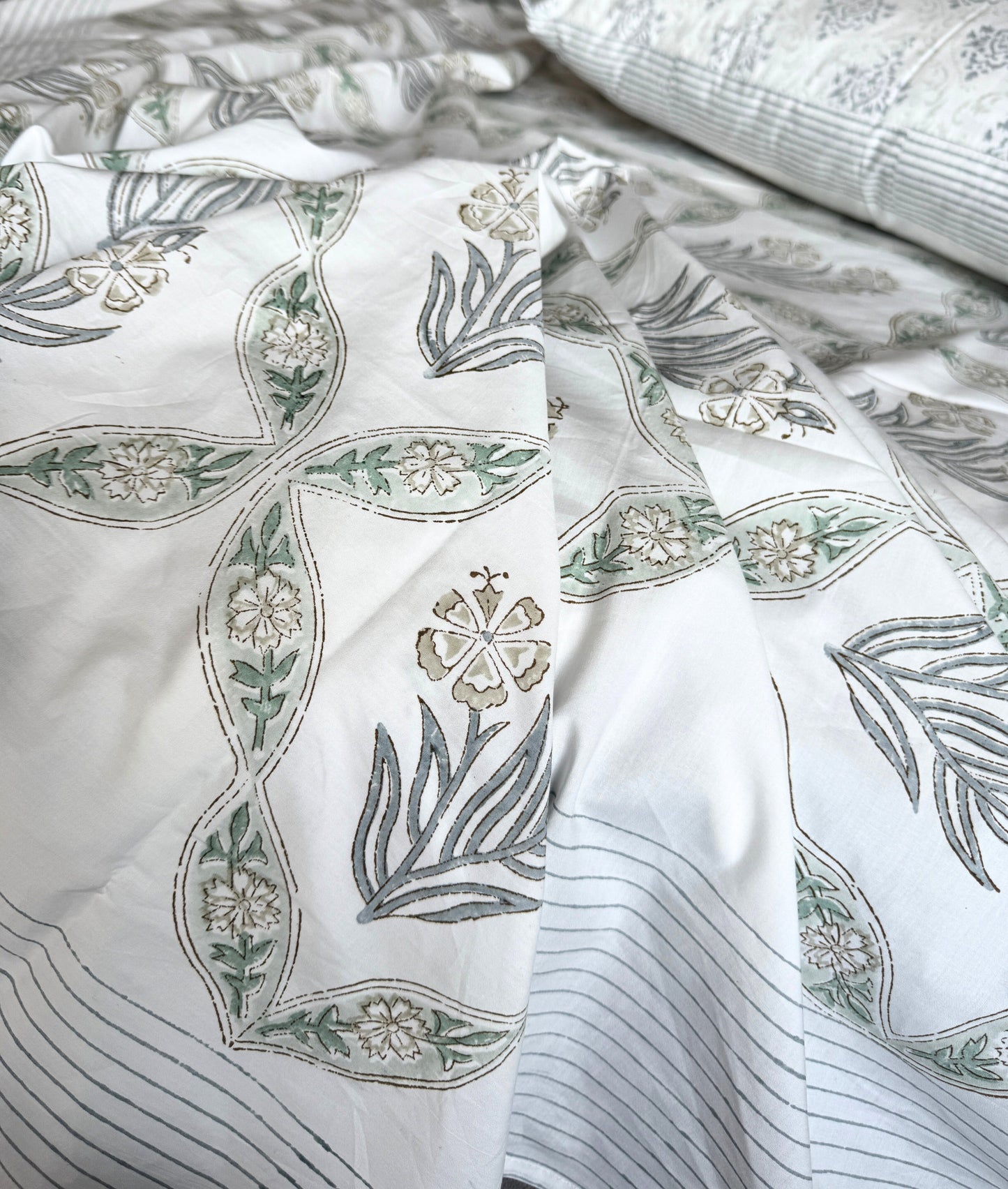 Heritage Block Print 100% Cotton Percale Bedsheet with 2 Pillowcases